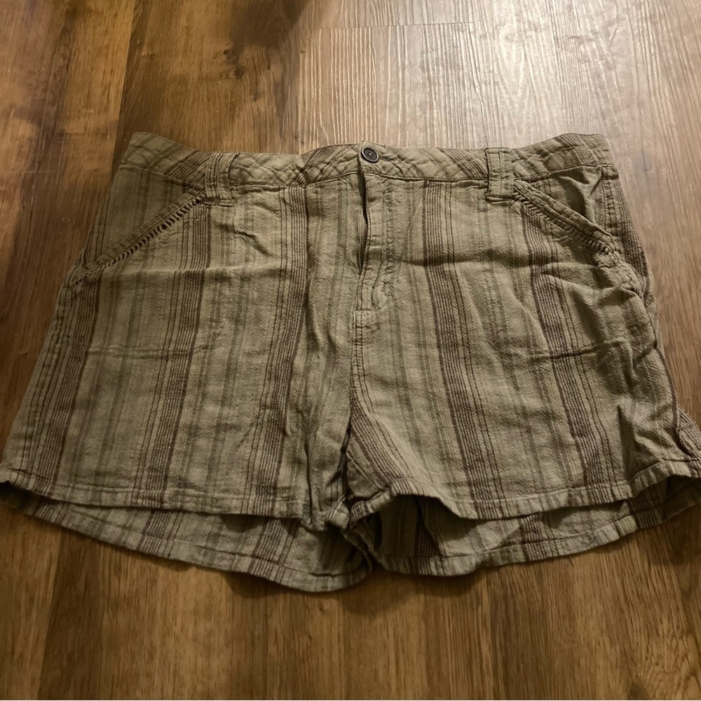 Knox Rose Green & Brown Stripes Linen-Blend Shorts 16